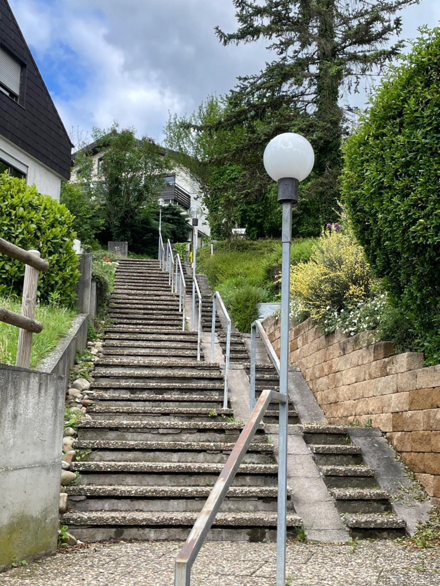 Tuebingen - Auf Dem Oesterberg - Free Parking المظهر الخارجي الصورة